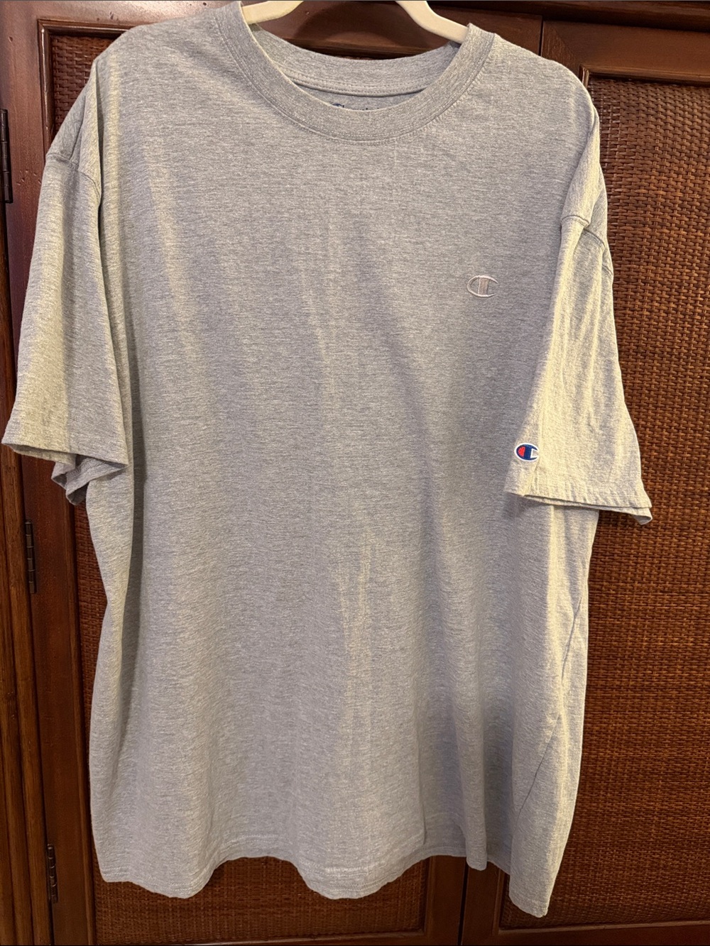 Champion Men’s Short Sleeve Crew Tee — Light Gray